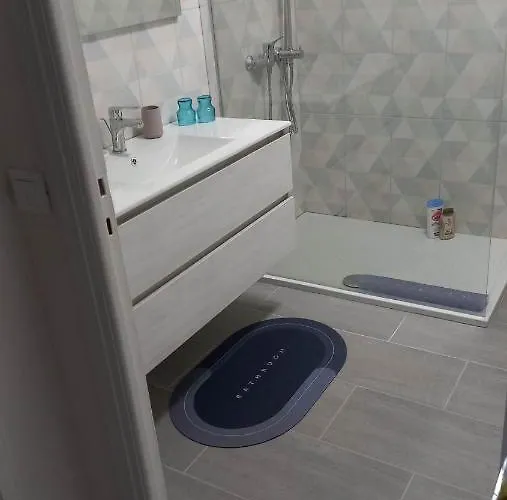 Chez Bianca Les Coquelicots Les Lucioles * Μεντόν